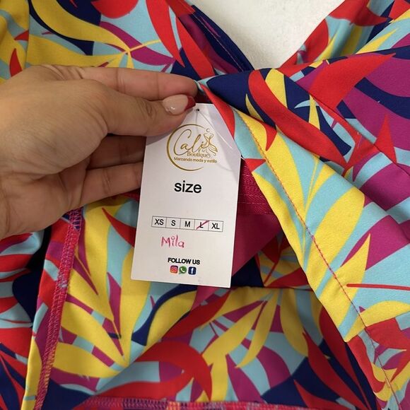 NEW Twist Knot Multicolor Leaf Print Sweethear Neckline Puff SleeveCrop Top Sz L - Picture 7 of 11